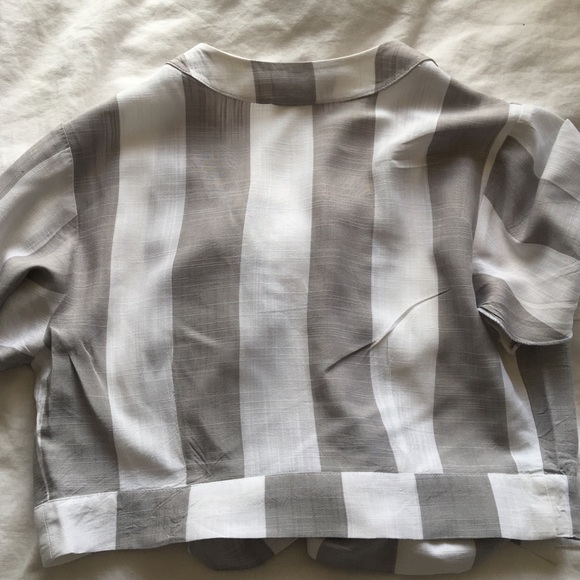 Crop top - Picture 2 of 4